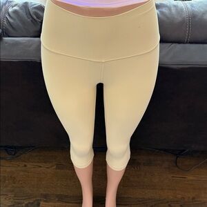 Cream High-Waist Capri Leggings